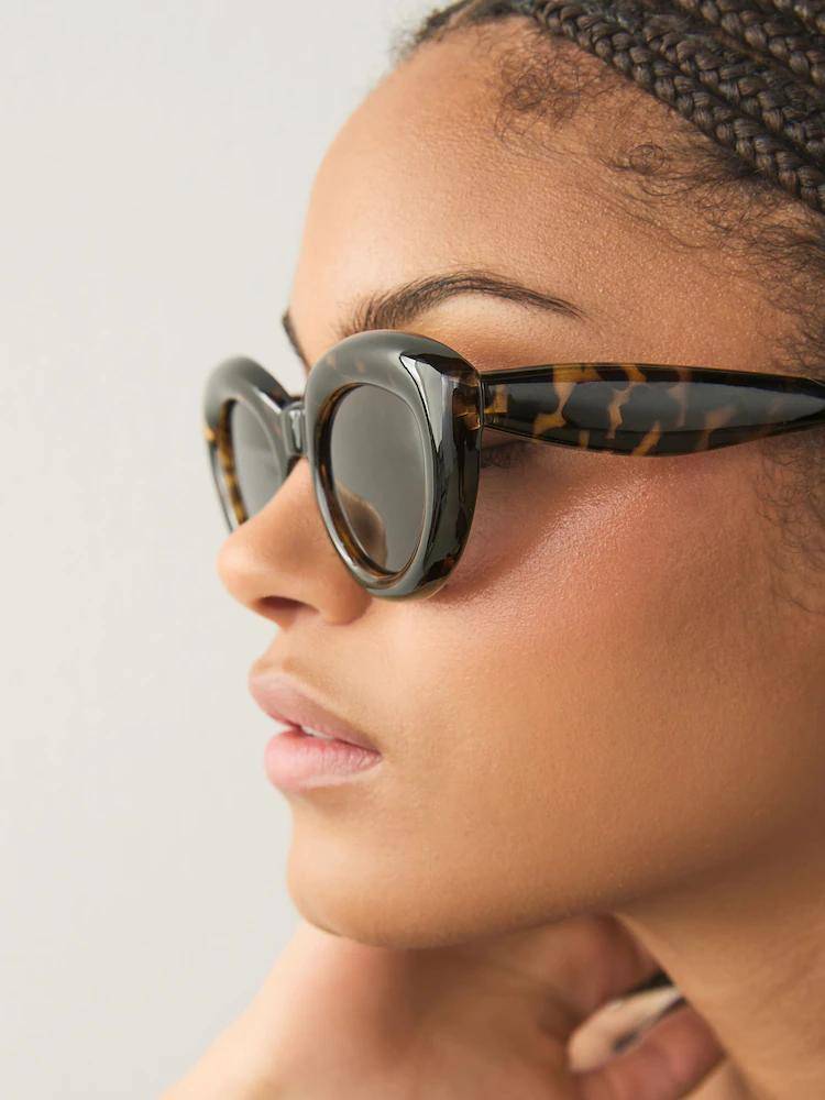 Oval Tortoiseshell Sunglasses for Style